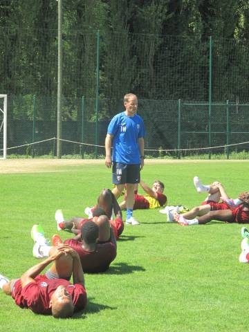 Entraînement 03/07/2014  : Séance d\'étirements sous la houlette de Jacques Muller