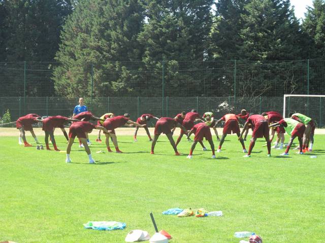 Entraînement 03/07/2014  : Séance d\'étirements sous la houlette de Jacques Muller