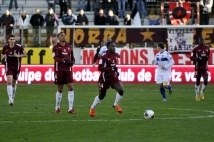 Metz - Bastia, 19e journée de Ligue 2  : Oumar Pouye, épaulé par David Fleurival, Yohan Betsch et Kalidou Koulibay, part à l\'assaut du but corse, sans succès malheureusement.